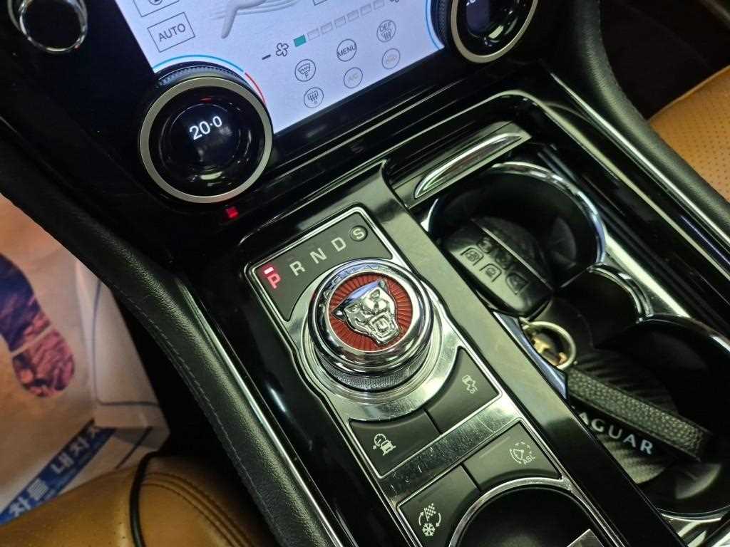 Jaguar XJ 3.0D Limited Edition 9