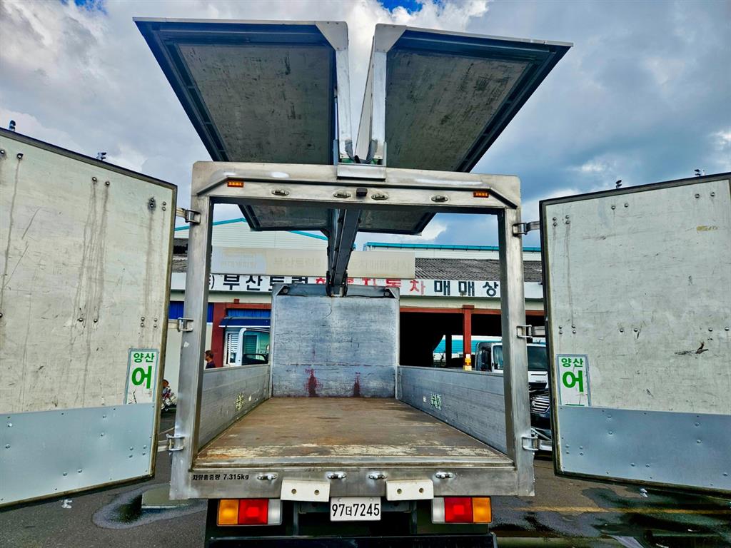 현대 이마이티 2.4톤 윙바디 일반캡 6