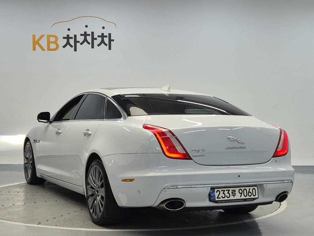 Jaguar XJ 3.0D Limited Edition 3