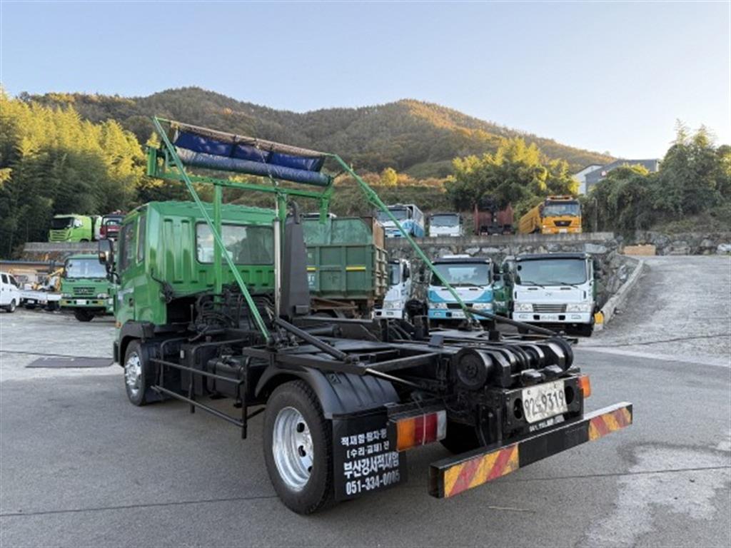 현대 메가트럭 암롤 5톤 수동 단바리 5