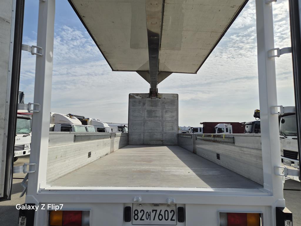 현대 메가트럭 단바리 윙바디 5톤 수동 11