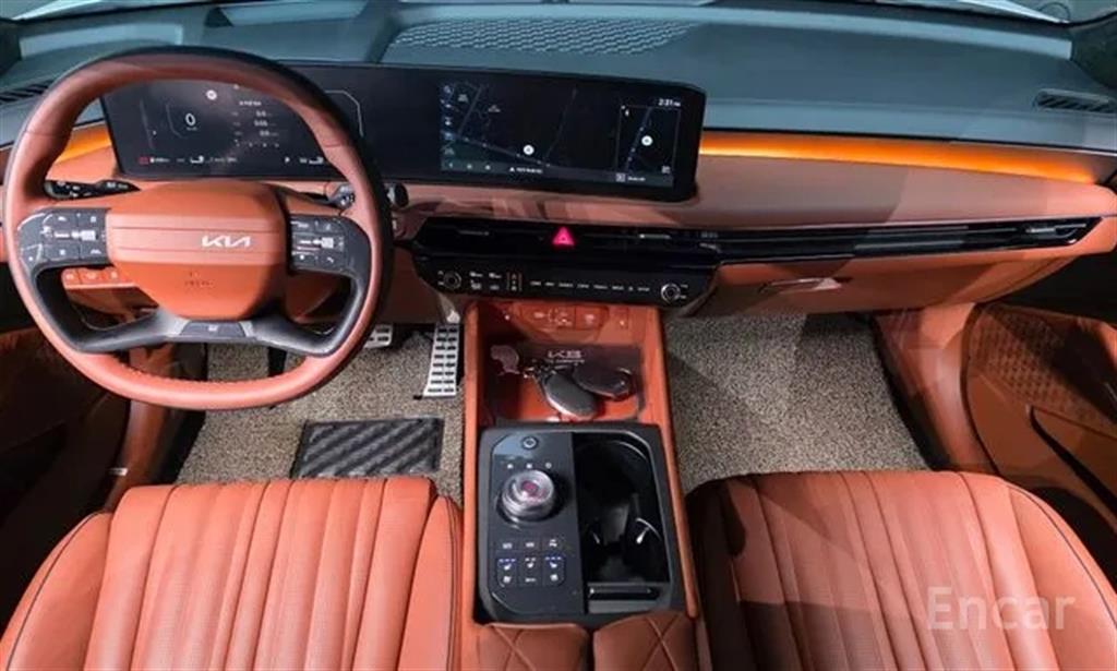 Kia K8 Signature 8
