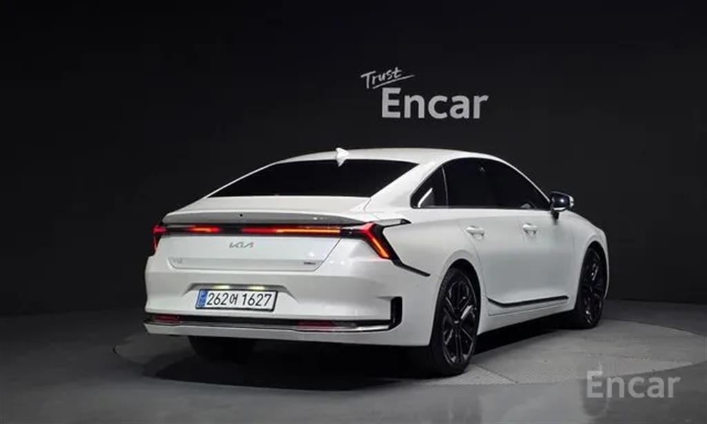 Kia K8 Signature 3