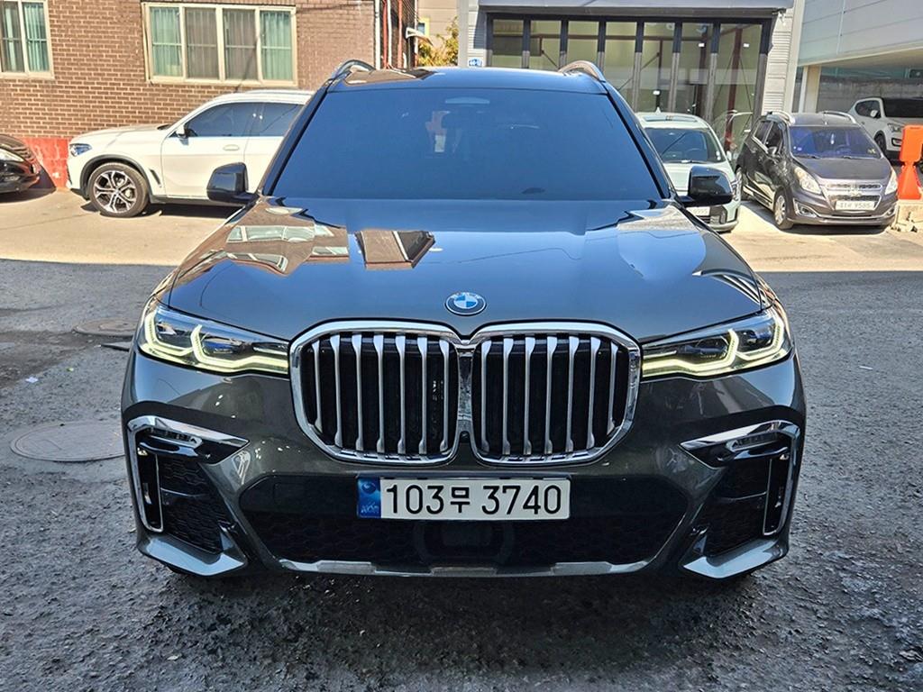 BMW X7 xDrive 40i M 스포츠 사진