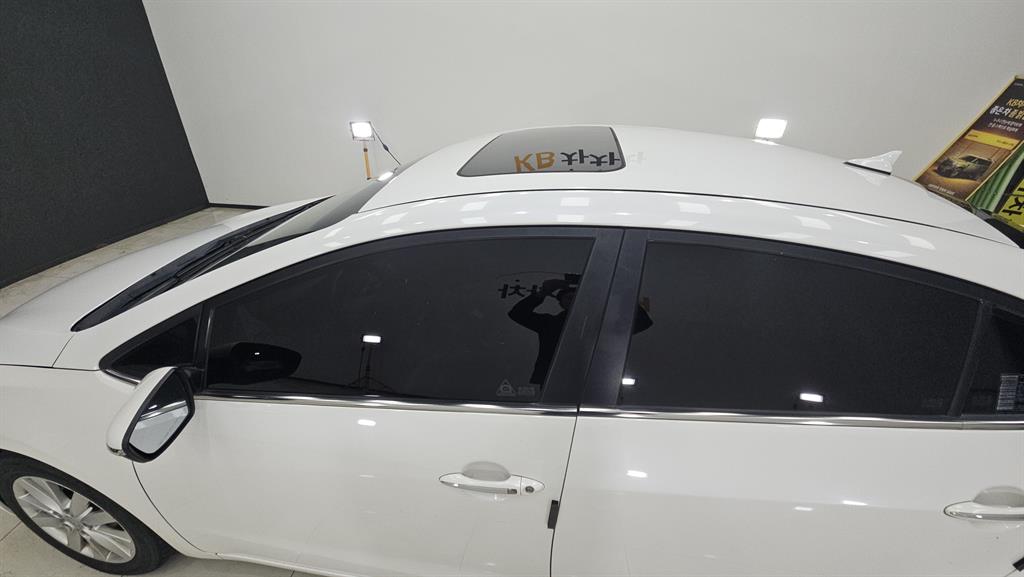 Kia K3 1.6 GDI Prestige 7