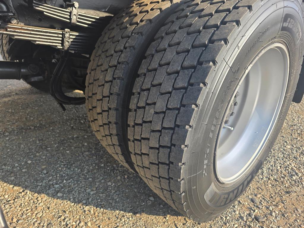 현대 메가트럭 250 단바리 카고 4.5톤 수동 9