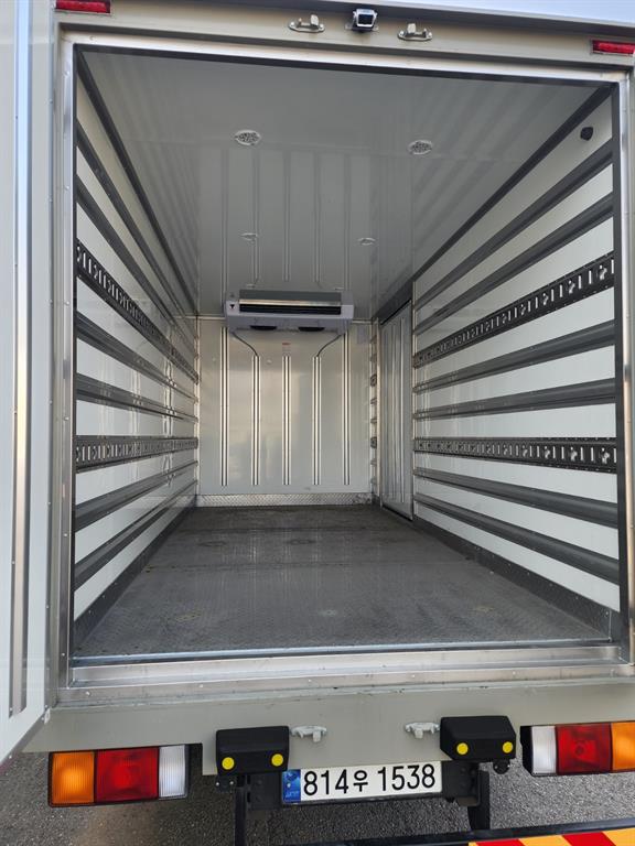 현대 올뉴마이티 2.5톤 냉동탑 4