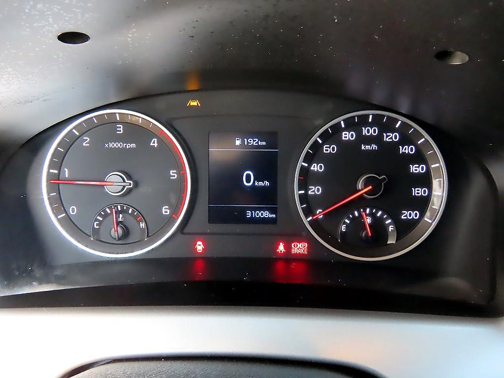 기아 봉고3 1톤 카고 LPG 9