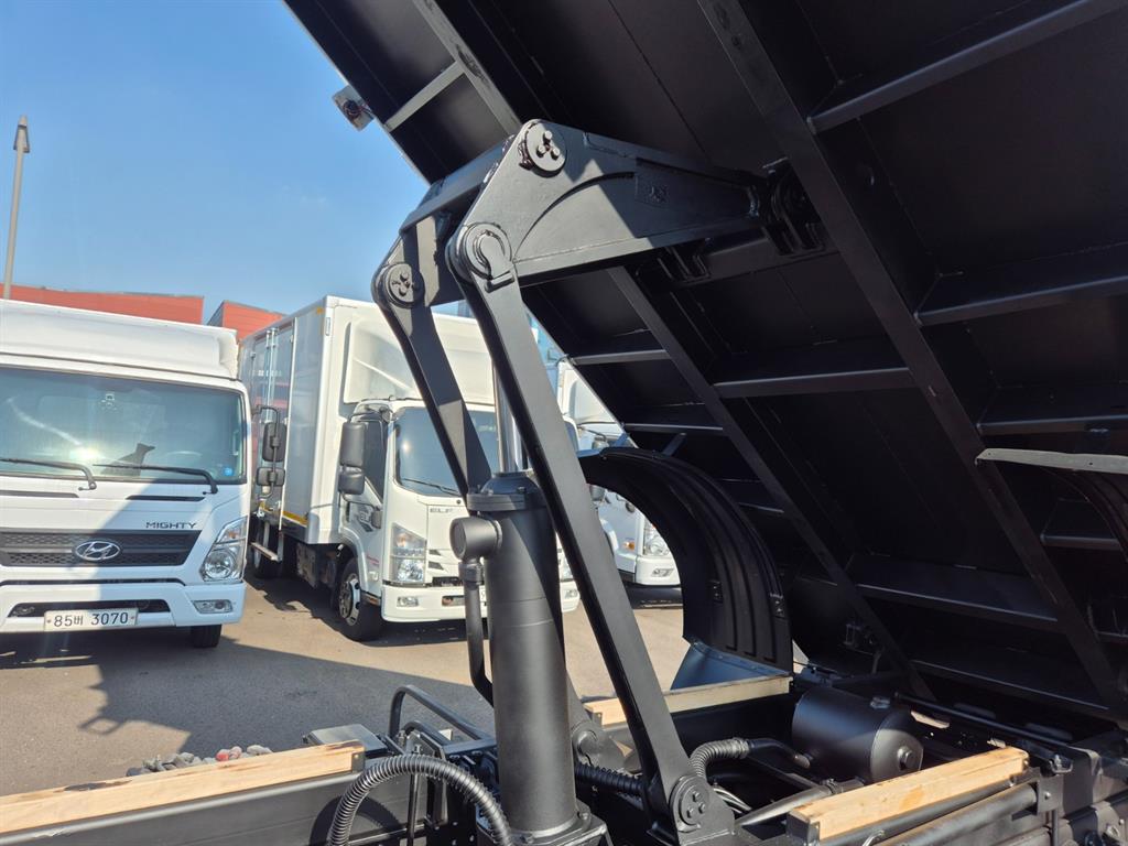 현대 메가트럭 화물덤프 5톤 12