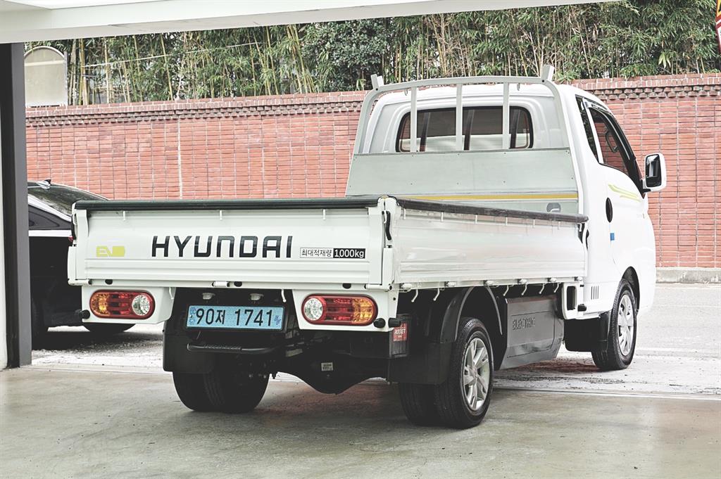 현대 포터2 1톤 카고 전기 2