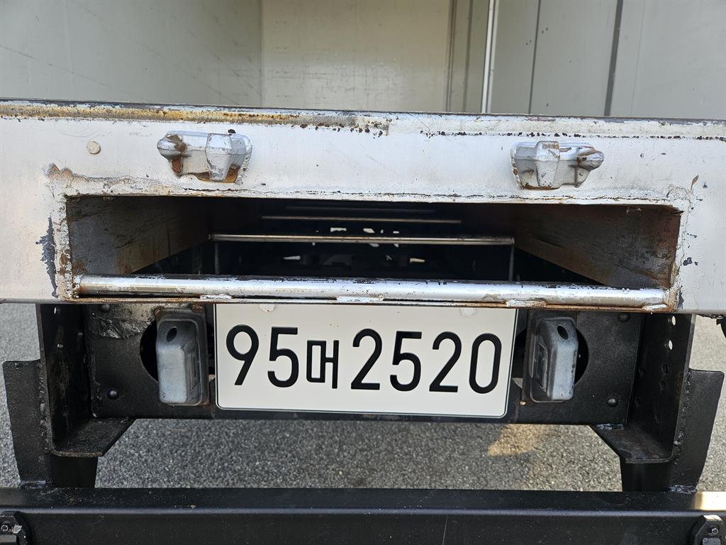 현대 메가트럭 단바리 표준탑 4.5톤 수동 10