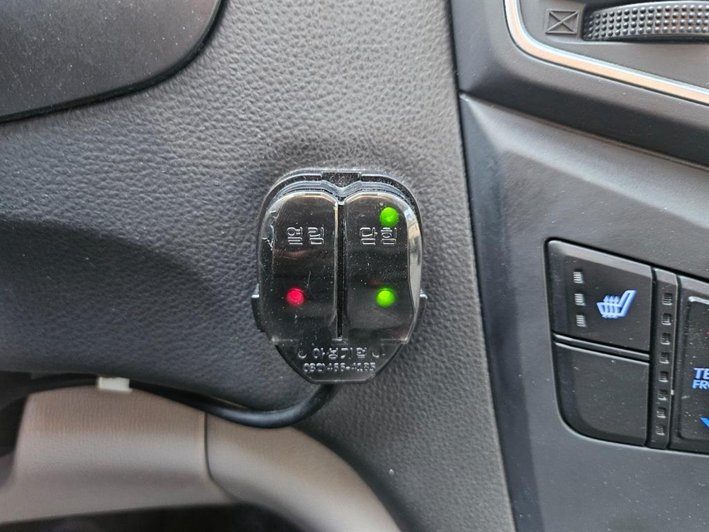 Hyundai Starex 2WD Wagon Smart 10