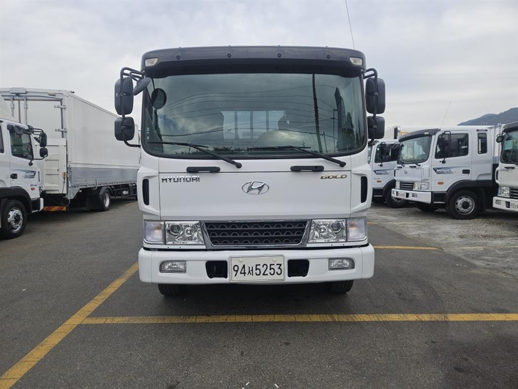 현대 메가트럭 카고 7.5톤 수동 2