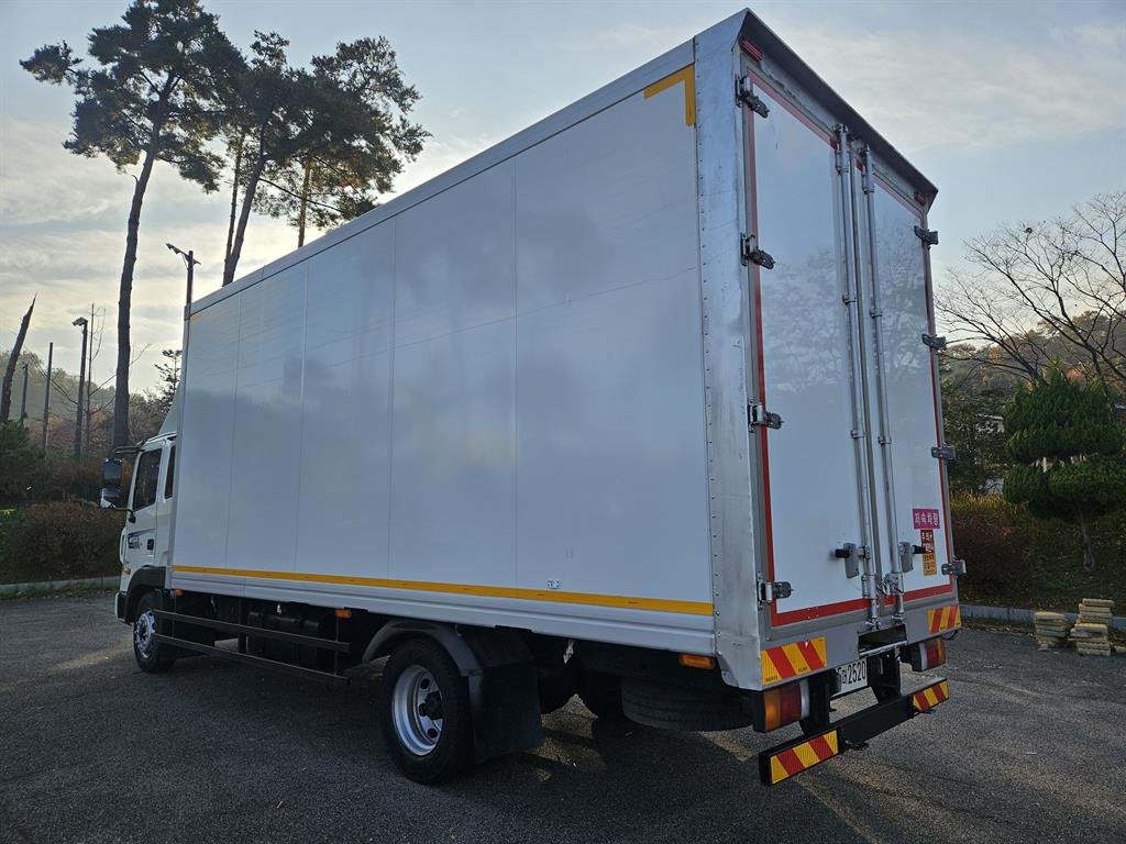 현대 메가트럭 단바리 표준탑 4.5톤 수동 7