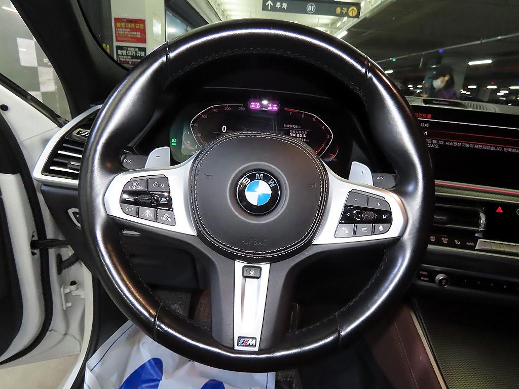 BMW X6 xDrive 40i M Sport 9