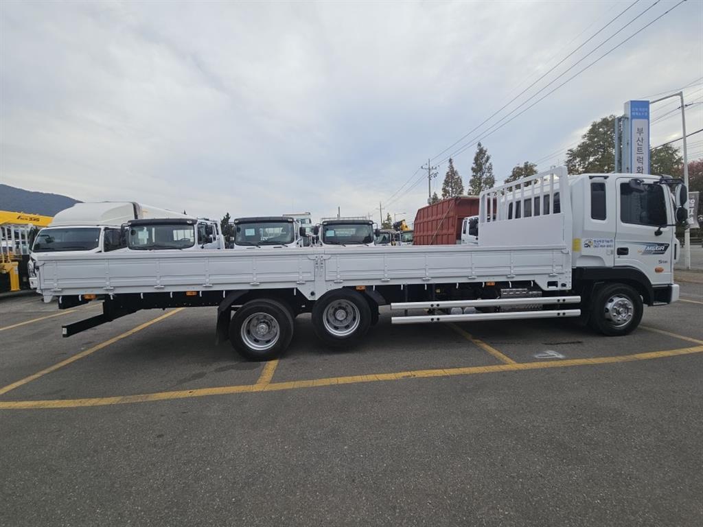 현대 메가트럭 카고 7.5톤 수동 3