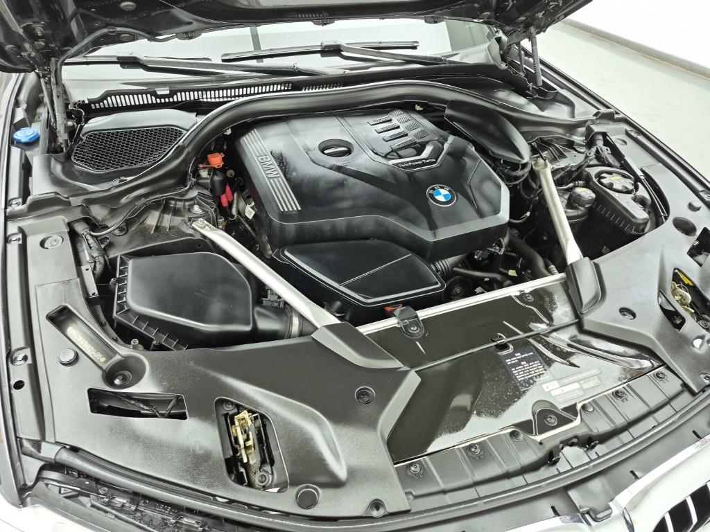 BMW 5 Series 530i xDrive M Sport 7