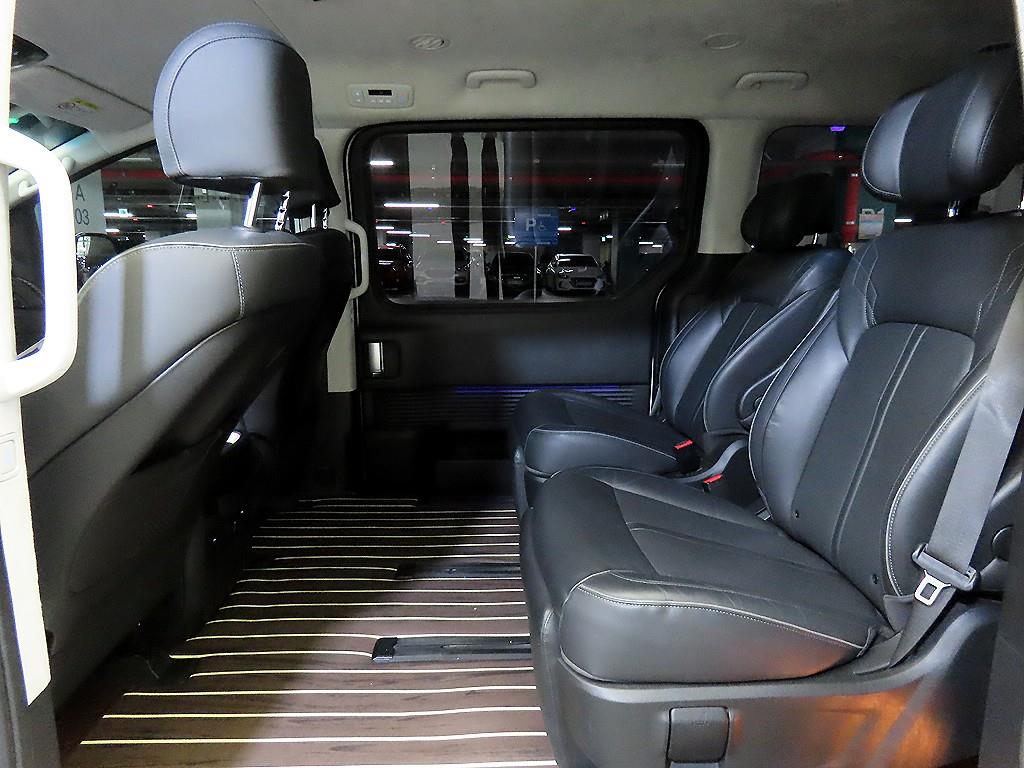 Hyundai Staria 2WD Diesel Lounge Inspiration 8