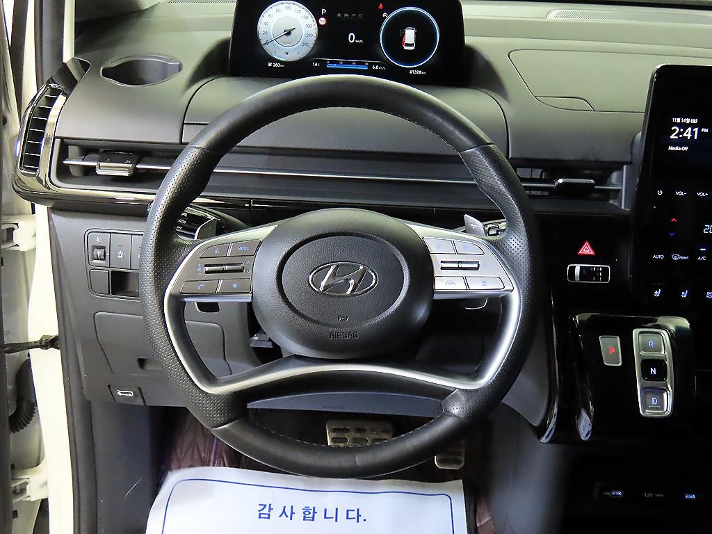 Hyundai Staria 2WD Diesel Lounge Inspiration 10