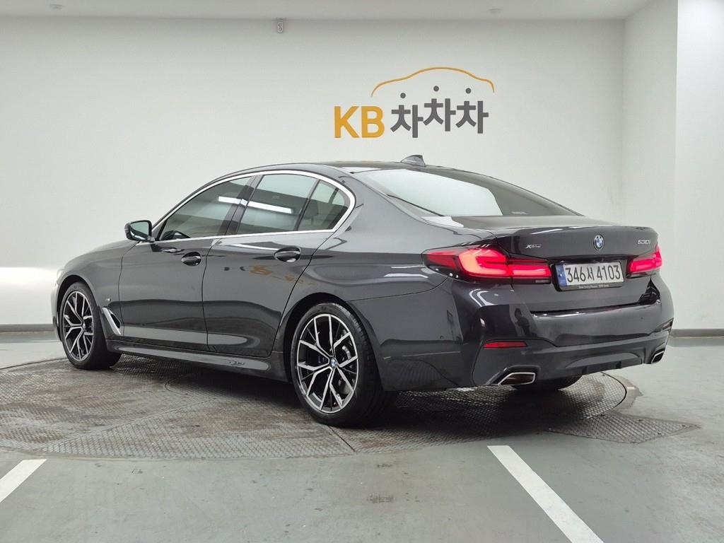 BMW 5 Series 530i xDrive M Sport 4