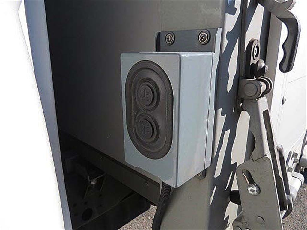 기아 봉고3 1.2톤 윙바디 LPG 13