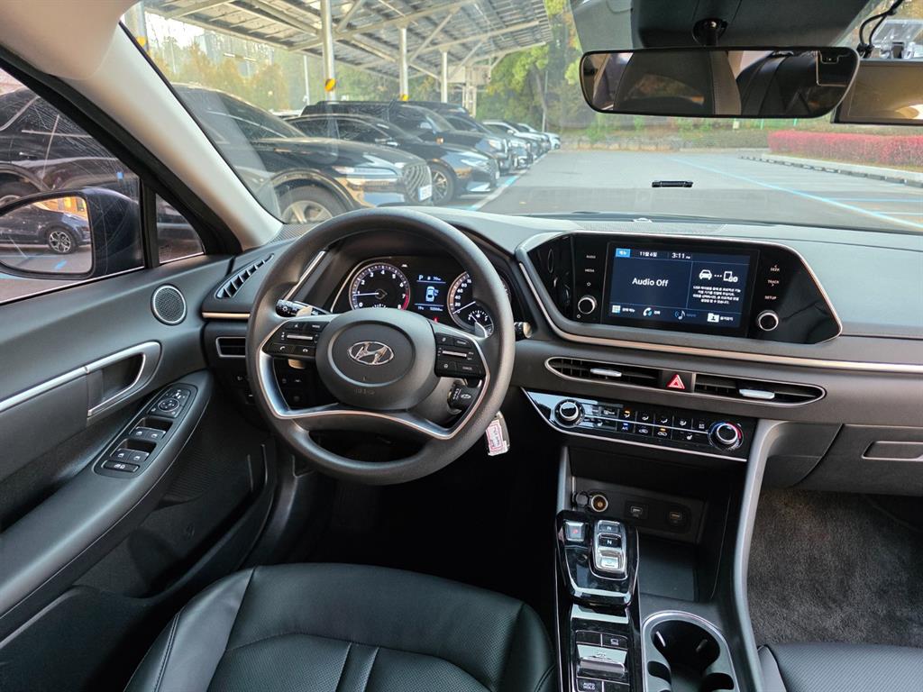 Hyundai Sonata 2.0 Smart 7