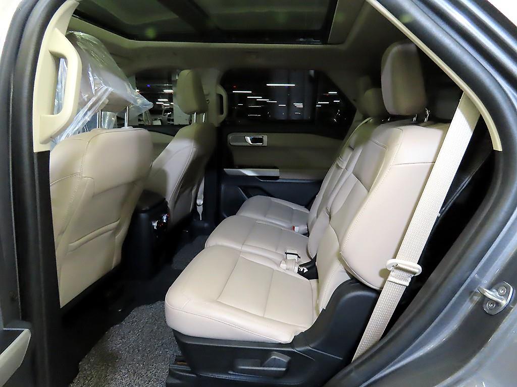 Ford Explorer 2.3 AWD Limited 8