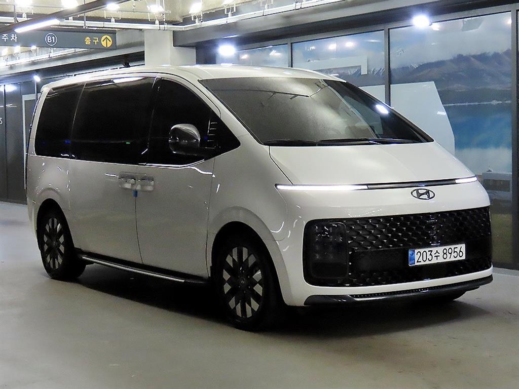 Hyundai Staria 2WD Diesel Lounge Inspiration