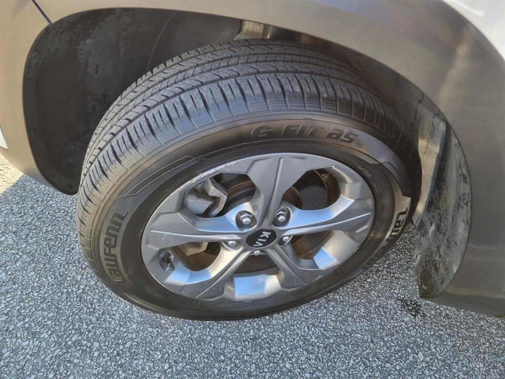 Kia Seltos Gasoline 1.6 Turbo 2WD Trendy 8