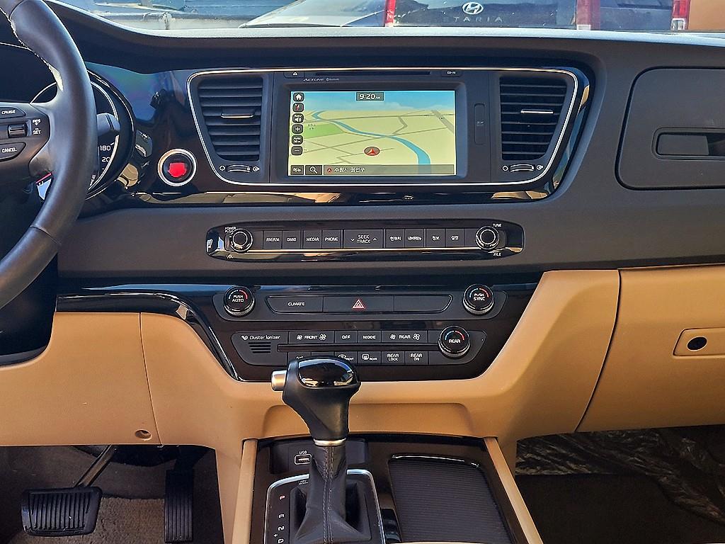 기아]올 뉴 카니발 디젤 9인승 노블레스