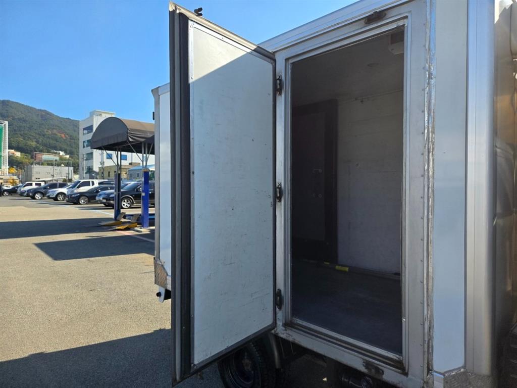 기아 봉고3 1톤 냉동탑 4