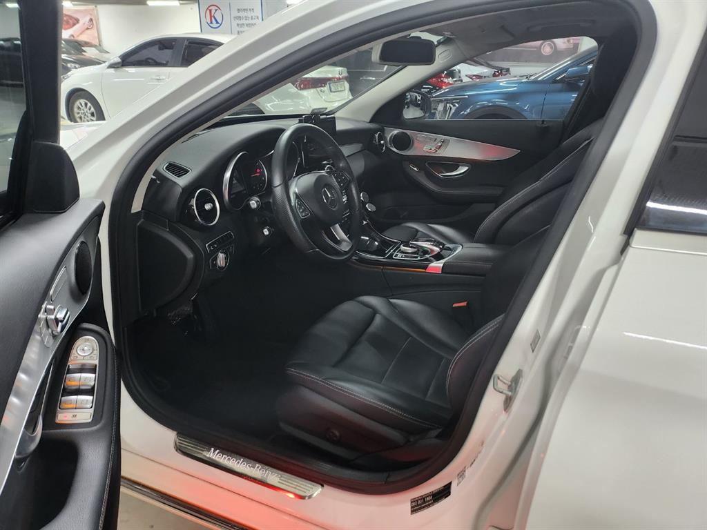 Mercedes-Benz C-Class C220 d Avantgarde 8