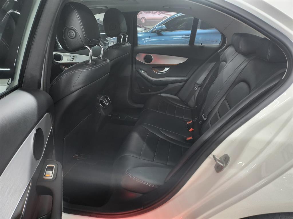 Mercedes-Benz C-Class C220 d Avantgarde 9