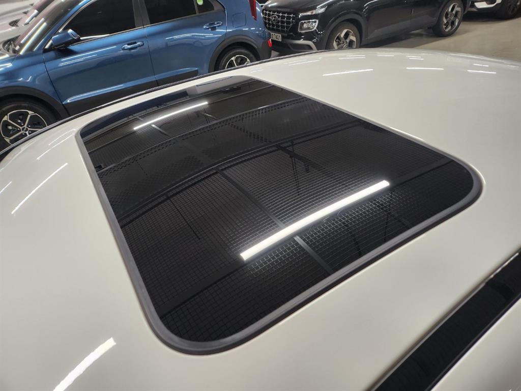 Mercedes-Benz C-Class C220 d Avantgarde 10