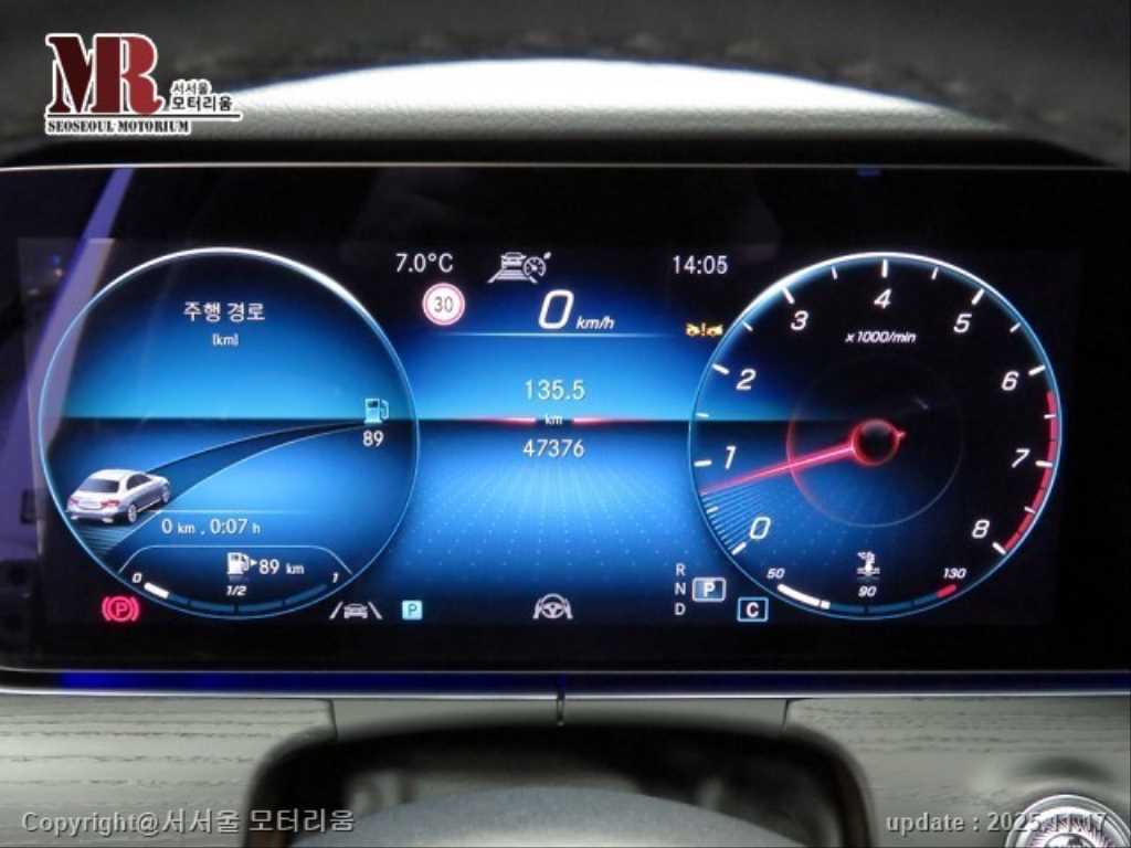 Mercedes-Benz E-Class E250 AMG Line 10