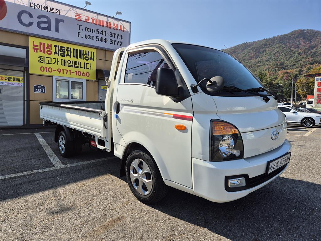 Hyundai Porter 1.0 Ton/ Standard Cab/ Long Wheelbase/ CRDi