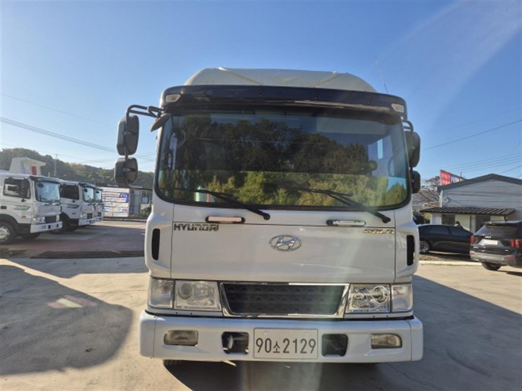 현대 메가트럭 카고 4.5톤 수동 1