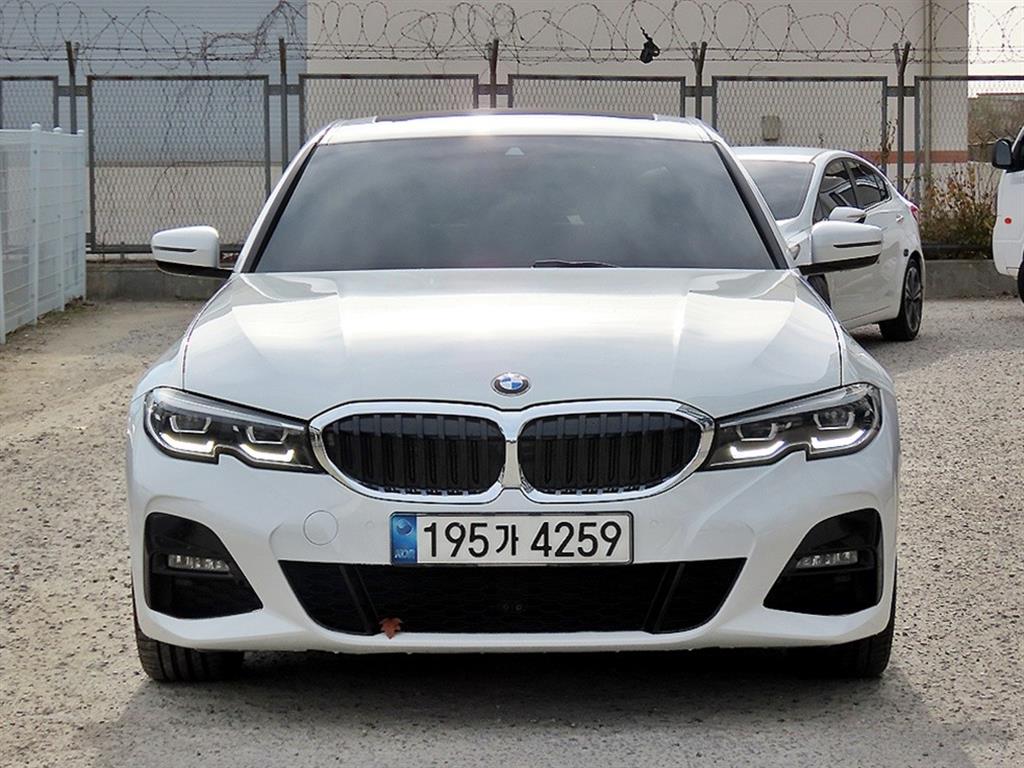 3시리즈 (G20) 320d xDrive M 스포츠 2022년식
