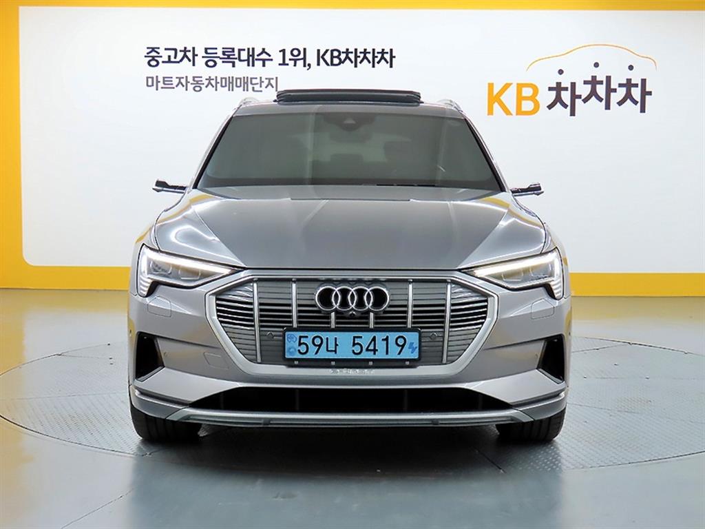 아우디] e-트론 55 콰트로