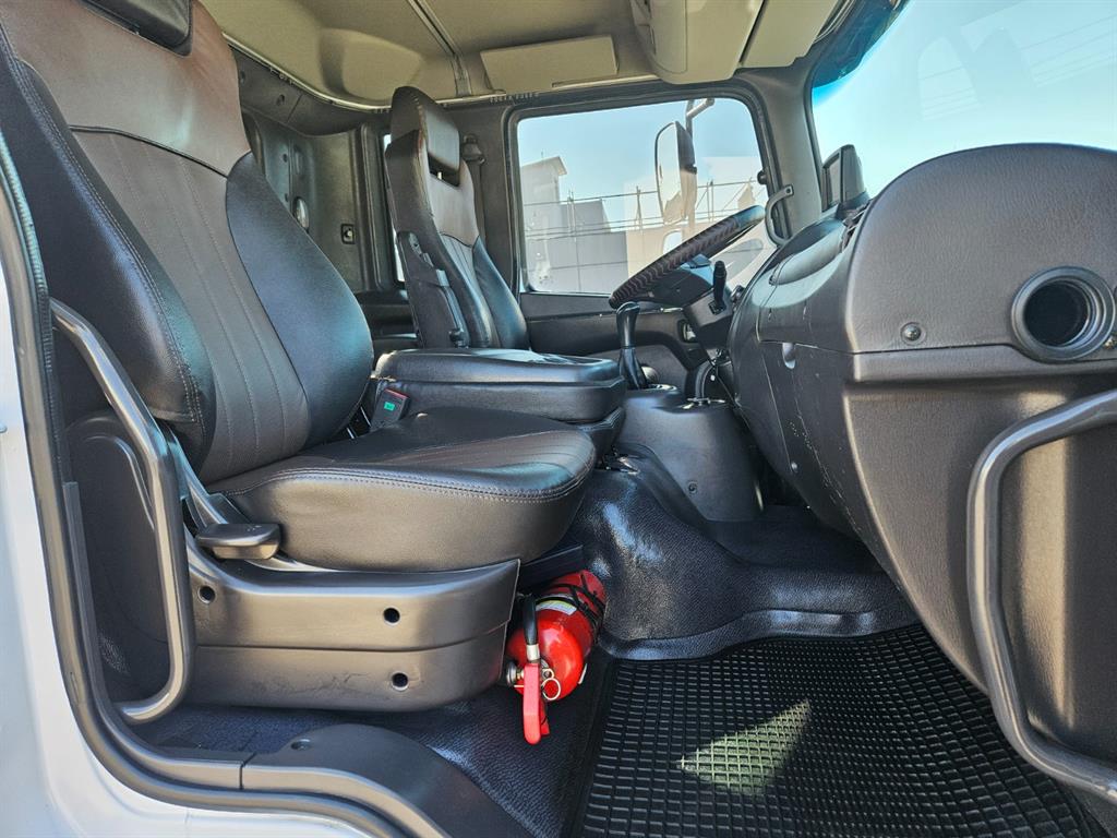 현대 메가트럭 280 카고 7.5톤 수동 10