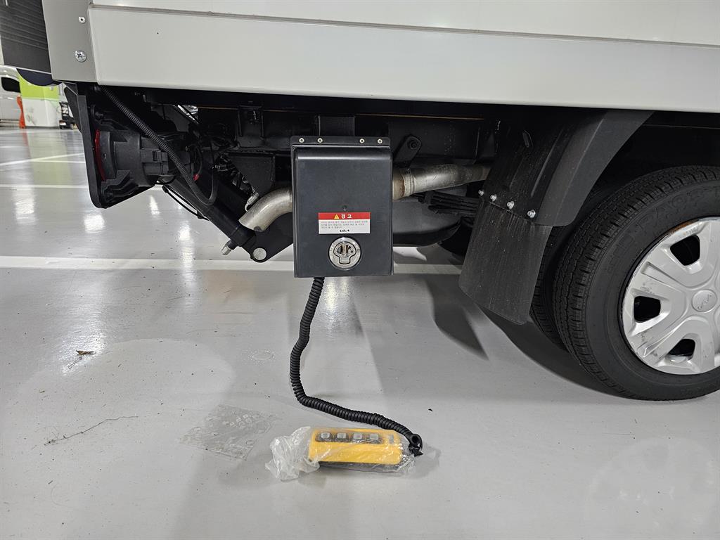 기아 봉고3 1톤 저상탑 LPG 8