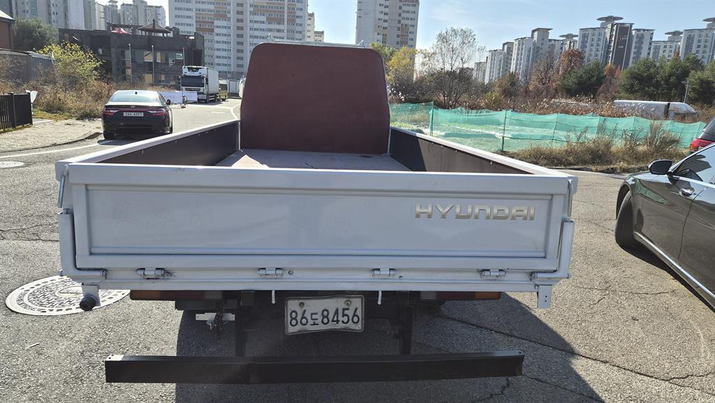 현대 마이티큐티 2.5톤 카고 4