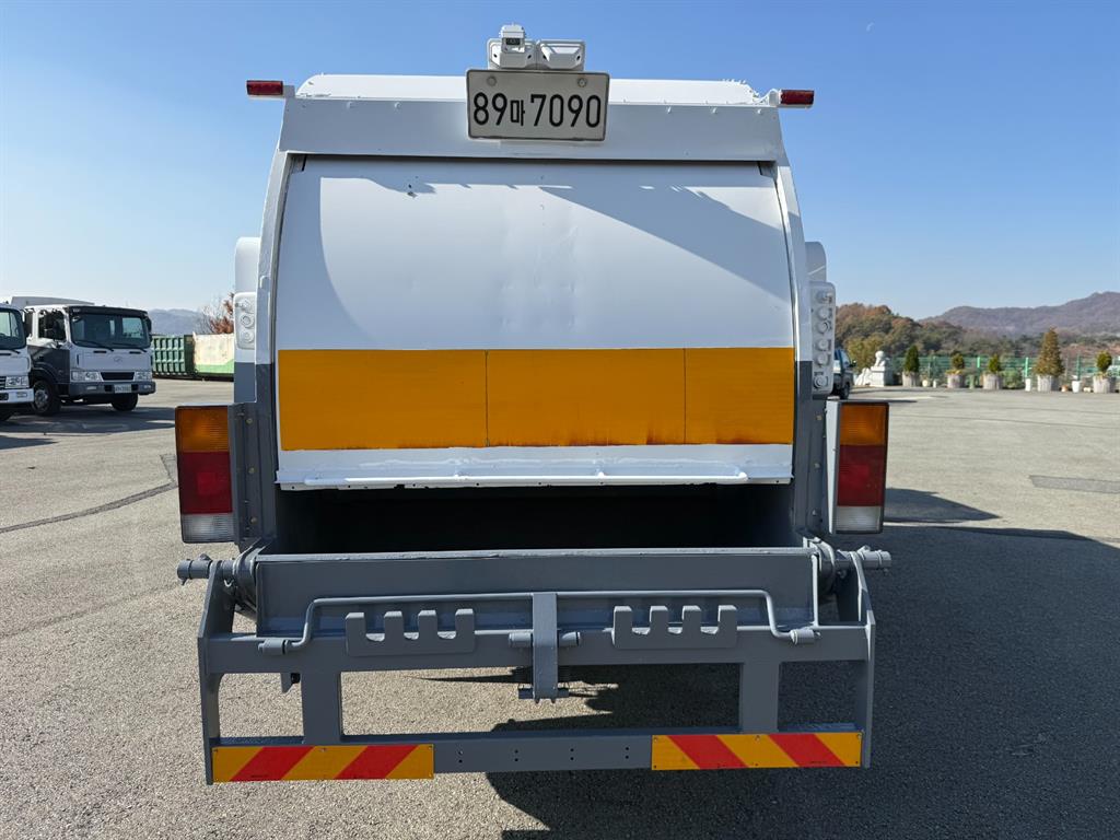 현대 압착진개 메가트럭 5톤 4