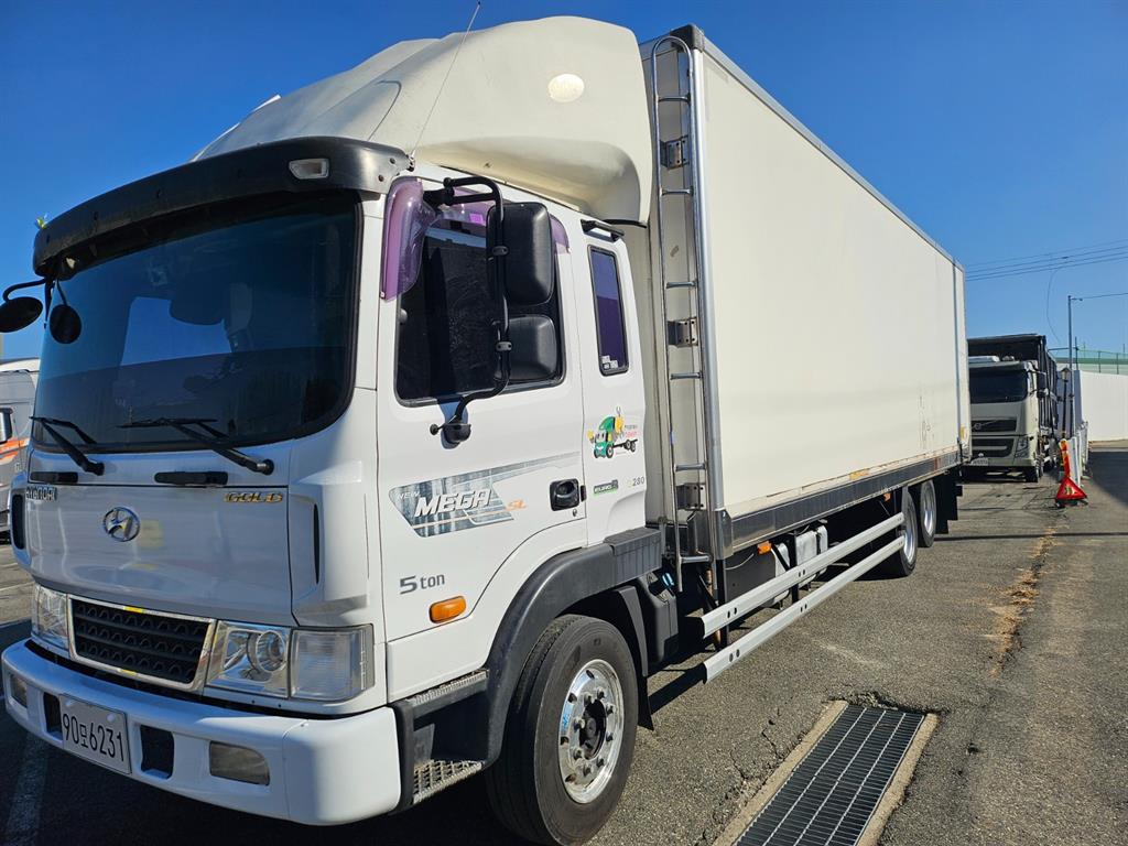 현대 메가트럭 냉동탑 7.5톤 수동 4