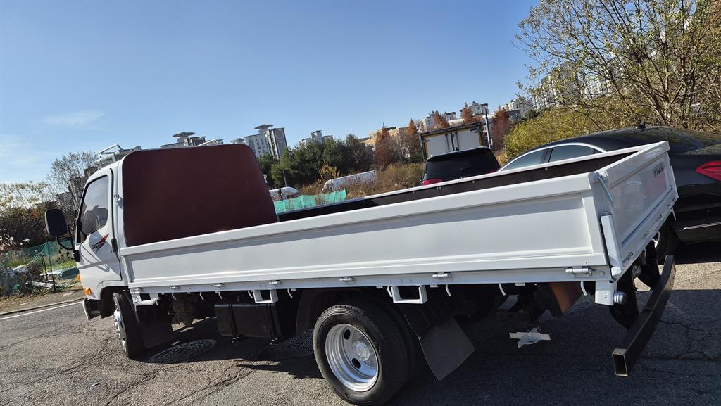 현대 마이티큐티 2.5톤 카고 3