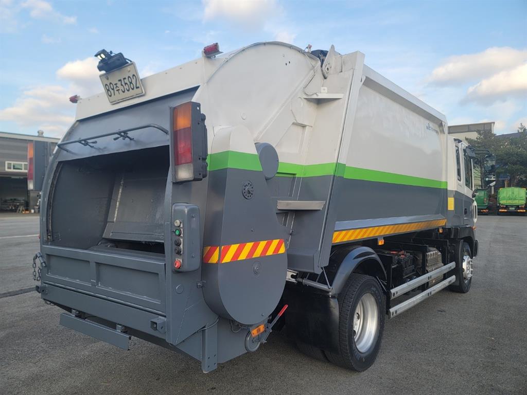 현대 압착진개 메가트럭 5톤 4