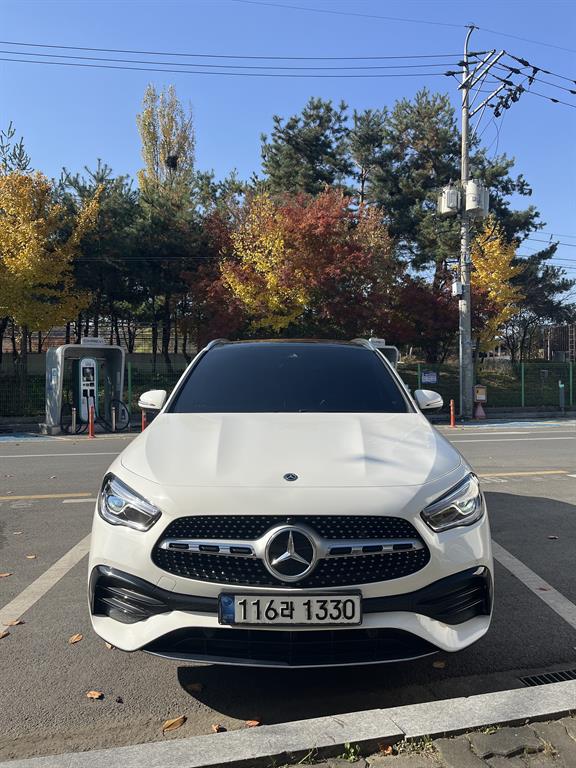 Mercedes-Benz GLA-Class GLA250 4MATIC