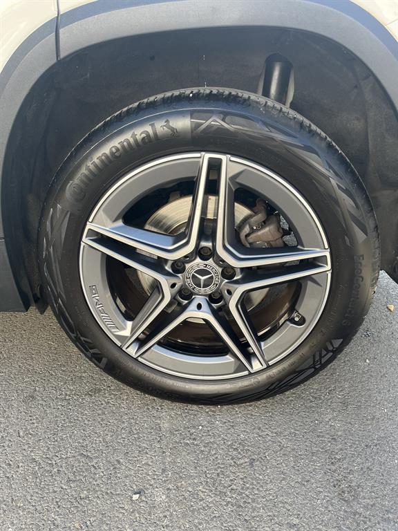 Mercedes-Benz GLA-Class GLA250 4MATIC 8