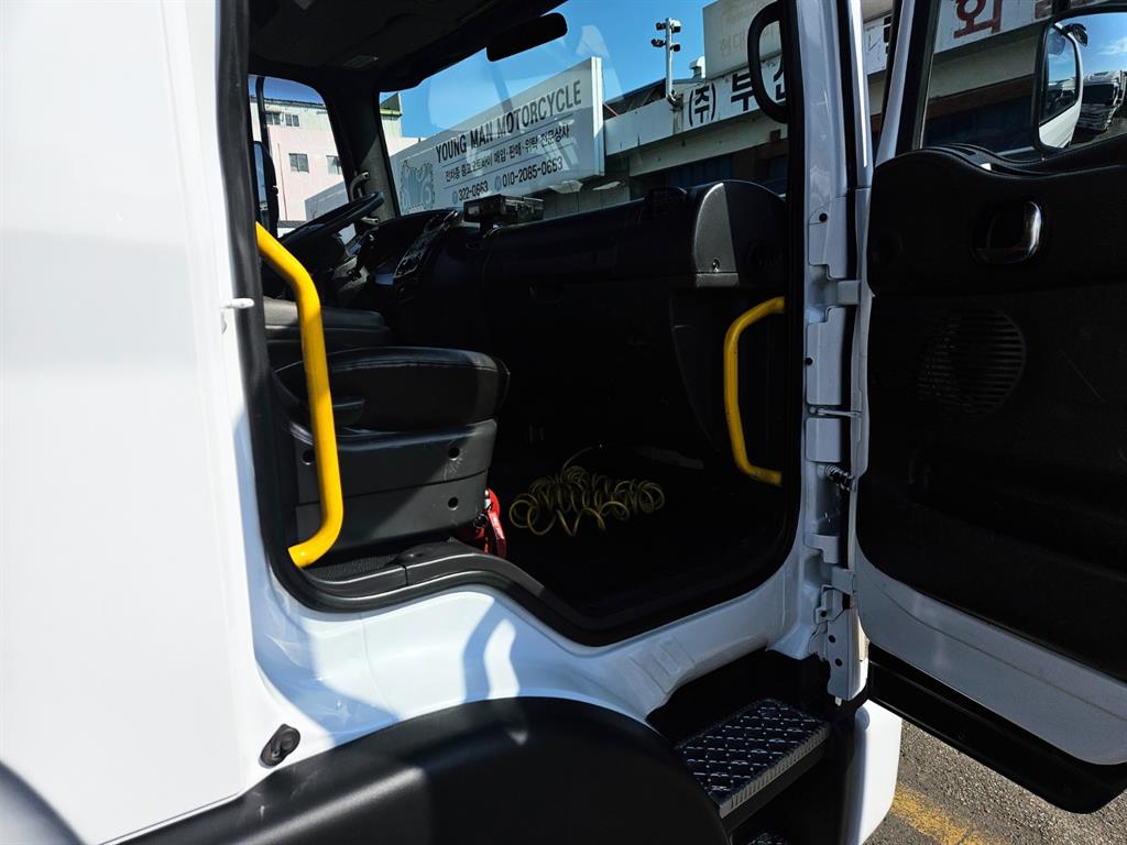 현대 메가트럭 250 단바리 카고 4.5톤 수동 6