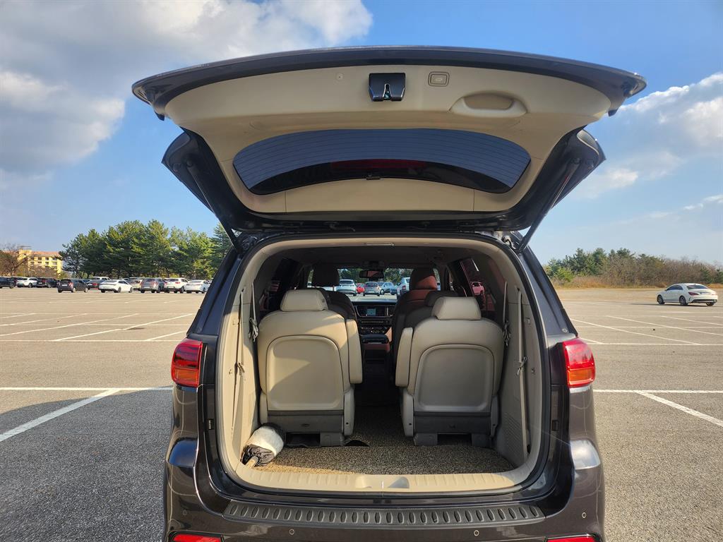 Kia Carnival Diesel Prestige 9